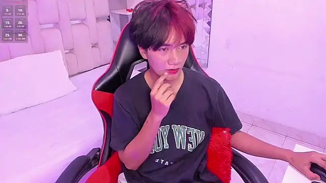 Snapshot of Eriol_ chatting on October 29, 2025, 12:40 pm Eriol online show from October 29, 2025, 12:40 pm