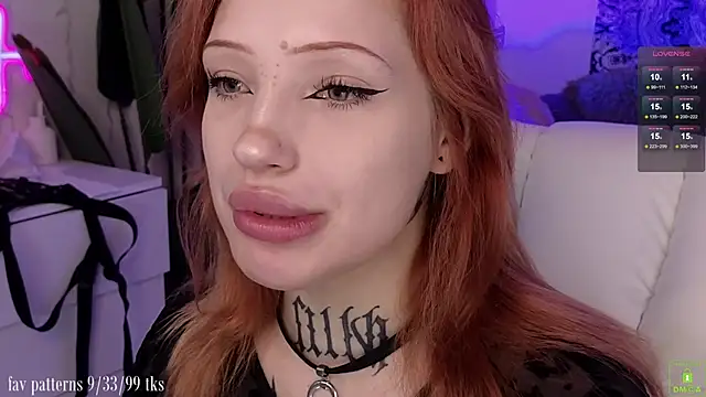 Snapshot of violetviolator chatting on November 16, 2025, 4:18 am violetviolator online show from November 16, 2025, 4:18 am