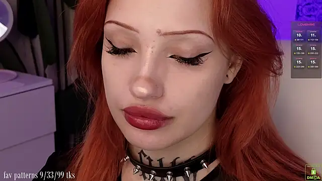 Snapshot of violetviolator chatting on November 29, 2025, 4:26 am violetviolator online show from November 29, 2025, 4:26 am