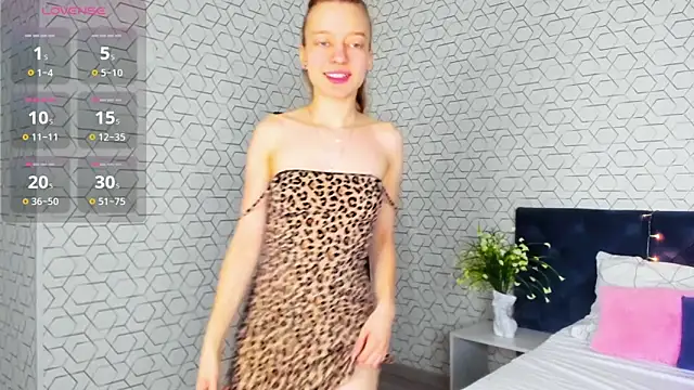 Snapshot of Michelle_Blond chatting on January 4, 2025, 8:49 am Michelle Blond online show from January 4, 2025, 8:49 am