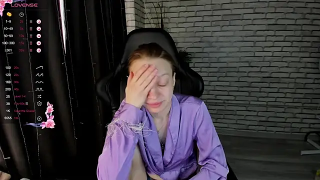 Snapshot of Michelle_Blond chatting on March 9, 2025, 7:12 am Michelle Blond online show from March 9, 2025, 7:12 am