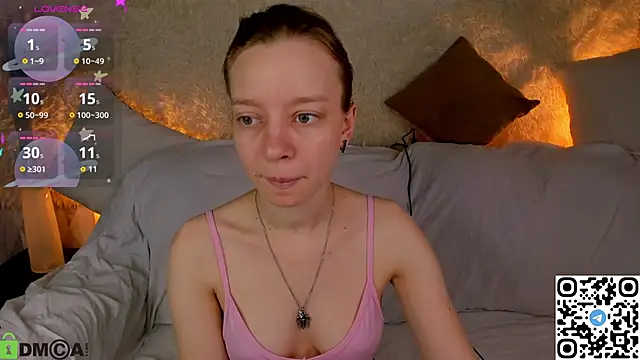 Snapshot of Michelle_Blond chatting on December 4, 2025, 8:01 am Michelle Blond online show from December 4, 2025, 8:01 am