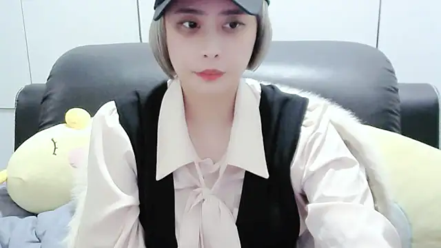 yourz tw online show from March 18, 2025, 6:37 pm