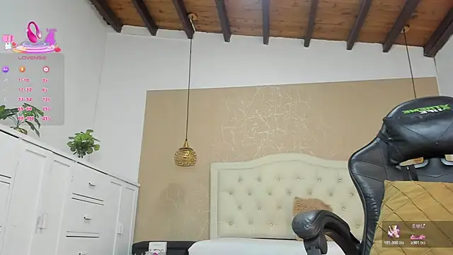 Snapshot of Eva_abc chatting on November 8, 2025, 6:07 pm Eva abc online show from November 8, 2025, 6:07 pm