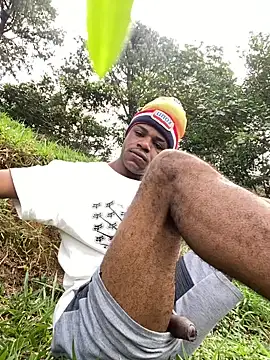 Snapshot of ElNegroRony chatting on December 11, 2024, 2:54 pm ElNegroRony online show from December 11, 2024, 2:54 pm