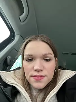 KitteCat online show from December 16, 2024, 8:52 am