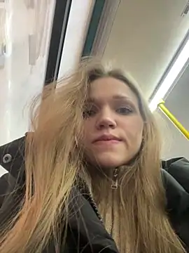 KitteCat online show from December 28, 2024, 11:09 am