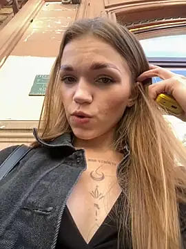 KitteCat online show from September 9, 2025, 8:58 am