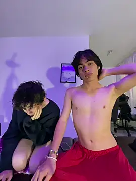 Snapshot of Ne0nn chatting on December 6, 2024, 1:40 am Ne0nn online show from December 6, 2024, 1:40 am