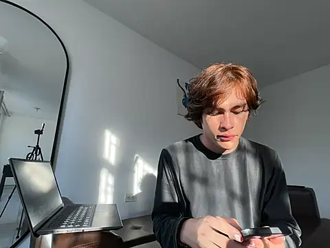 Snapshot of Ne0nn chatting on January 12, 2025, 9:51 pm Ne0nn online show from January 12, 2025, 9:51 pm