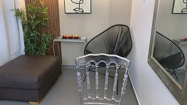 Sharlotte Milk online show from November 3, 2025, 10:49 am