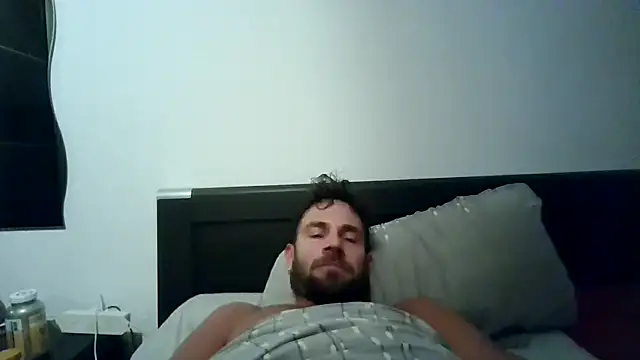 alpha-hunk online show from September 23, 2025, 8:01 pm