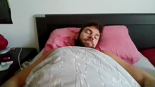 alpha-hunk online show from October 26, 2025, 8:53 am