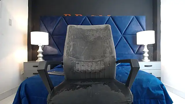 Sr Magnus  online show from February 1, 2025, 2:13 pm