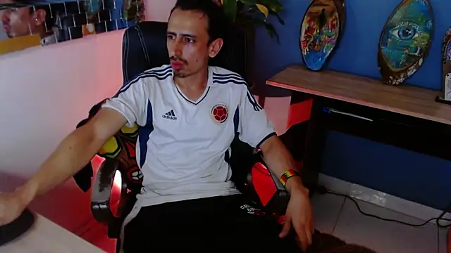 Sr Magnus  online show from March 15, 2025, 3:40 am