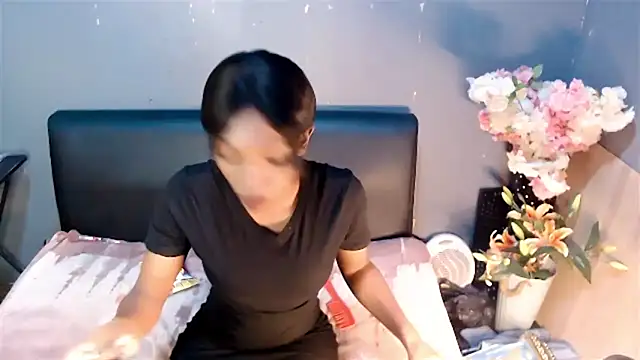 Ebonypreciousx online show from September 18, 2025, 9:28 pm