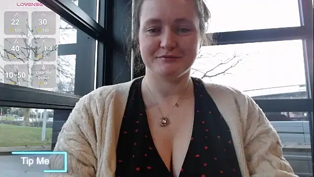 BustyBonnieUK online show from January 24, 2025, 9:49 am