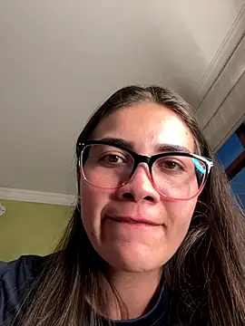 aurora divine online show from December 3, 2025, 10:41 pm