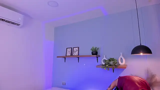 maddy walker online show from November 5, 2025, 12:16 pm