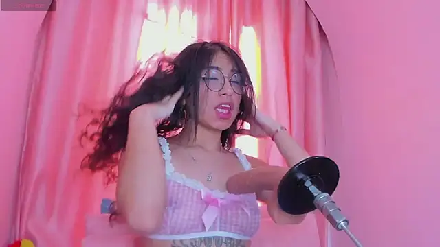 MadyJackson online show from November 7, 2025, 12:27 pm