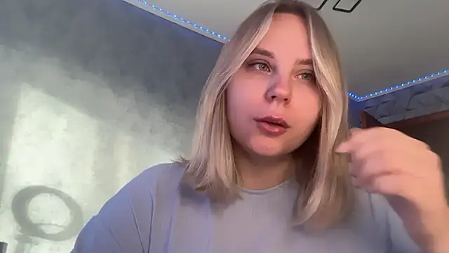 Snapshot of Thalia__Star chatting on November 13, 2025, 10:58 am Thalia Star online show from November 13, 2025, 10:58 am