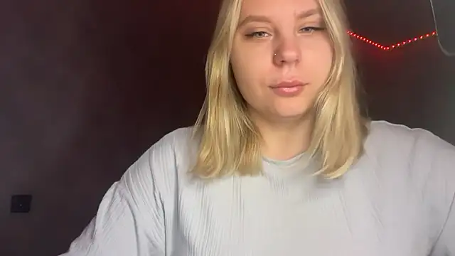 Snapshot of Thalia__Star chatting on November 27, 2025, 4:47 am Thalia Star online show from November 27, 2025, 4:47 am