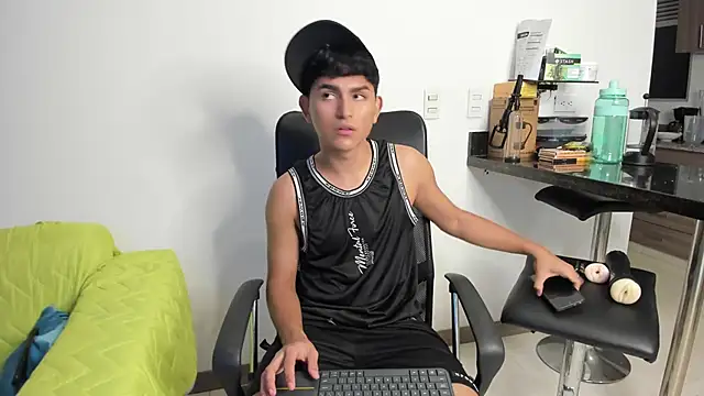 Snapshot of Lyam_ap chatting on January 24, 2025, 8:02 am Lyam ap online show from January 24, 2025, 8:02 am