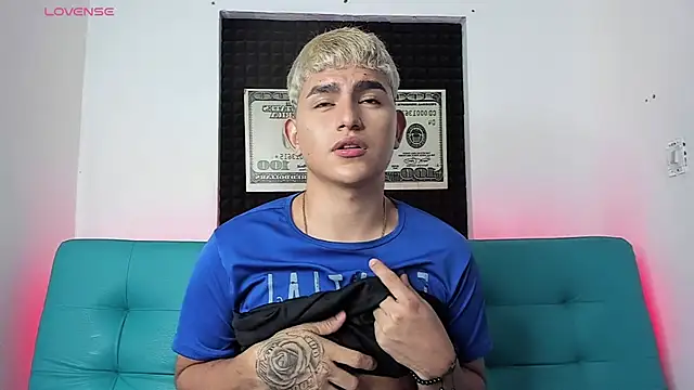 Snapshot of Lyam_ap chatting on October 3, 2025, 9:50 am Lyam ap online show from October 3, 2025, 9:50 am