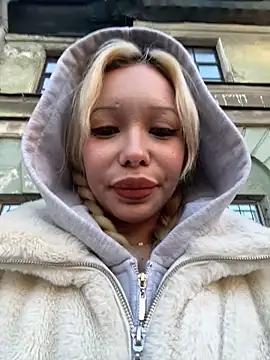 Snapshot of babydolll chatting on November 15, 2025, 12:13 pm babydolll online show from November 15, 2025, 12:13 pm