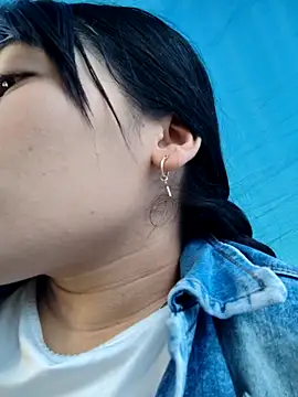 Caro kitty- online show from November 21, 2025, 1:21 pm