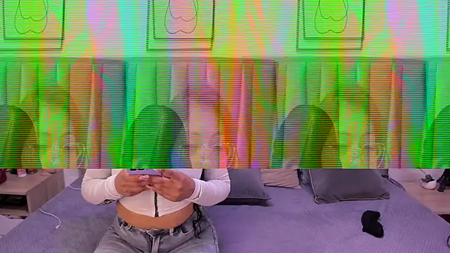 Emmy-Turnner online show from November 13, 2025, 2:38 pm