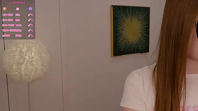 Lilly Colins online show from February 8, 2025, 5:50 pm