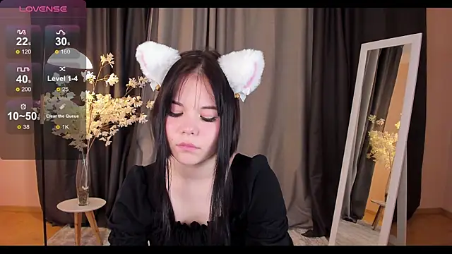 ClaireFaers  online show from December 2, 2024, 12:29 pm