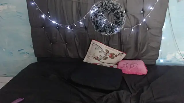 Camila TransGirl online show from February 8, 2025, 6:33 am