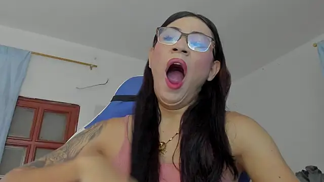 Camila TransGirl online show from November 27, 2025, 4:09 pm