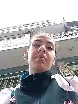 Snapshot of Alisson_420 chatting on November 25, 2025, 11:32 am Alisson 420 online show from November 25, 2025, 11:32 am