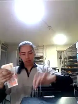 Snapshot of Alisson_420 chatting on November 28, 2025, 9:28 pm Alisson 420 online show from November 28, 2025, 9:28 pm