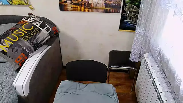 Snapshot of Lady_Boom_Wild_ chatting on November 29, 2025, 1:14 pm Lady Boom Wild online show from November 29, 2025, 1:14 pm