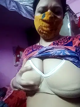 Snapshot of bobbyronak chatting on December 26, 2024, 11:10 am bobbyronak online show from December 26, 2024, 11:10 am