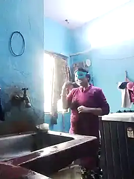 Snapshot of bobbyronak chatting on January 19, 2025, 2:57 am bobbyronak online show from January 19, 2025, 2:57 am