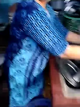 Snapshot of bobbyronak chatting on January 27, 2025, 5:36 am bobbyronak online show from January 27, 2025, 5:36 am