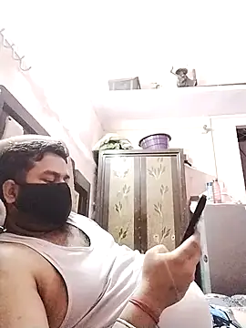 Snapshot of bobbyronak chatting on February 16, 2025, 7:05 pm bobbyronak online show from February 16, 2025, 7:05 pm