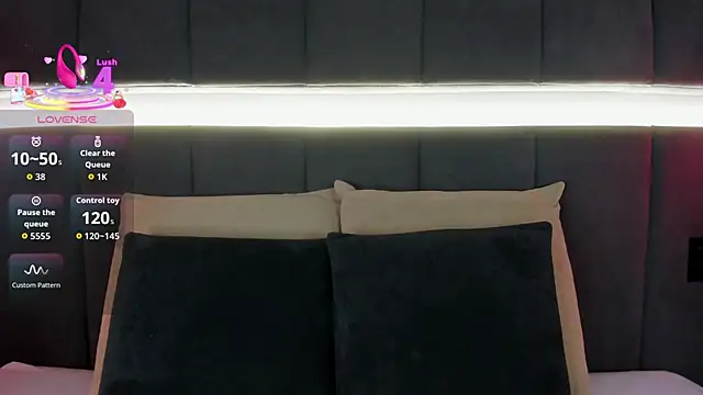 nicolle pierce online show from September 14, 2025, 1:54 pm