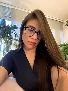 MariaIsabella8 online show from October 6, 2025, 10:18 pm
