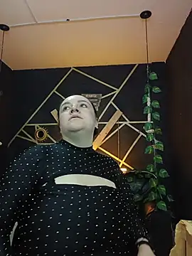 Snapshot of Gelena_Black chatting on November 4, 2025, 12:37 pm Gelena Black online show from November 4, 2025, 12:37 pm