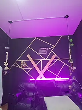 Snapshot of Gelena_Black chatting on December 4, 2025, 7:00 pm Gelena Black online show from December 4, 2025, 7:00 pm