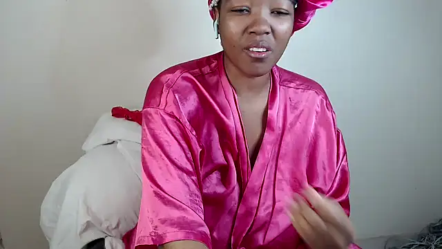 Busty-Londie online show from October 2, 2025, 10:00 am