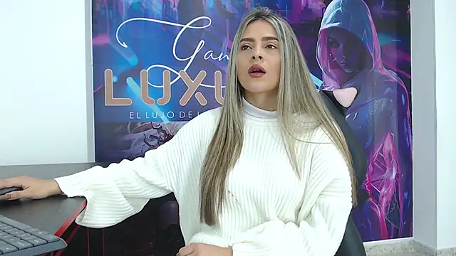 Snapshot of miacarperr1 chatting on February 10, 2025, 8:53 pm miacarperr1 online show from February 10, 2025, 8:53 pm