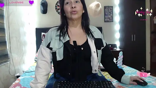 Snapshot of Rachell_111 chatting on March 2, 2025, 12:20 am Rachell 111 online show from March 2, 2025, 12:20 am