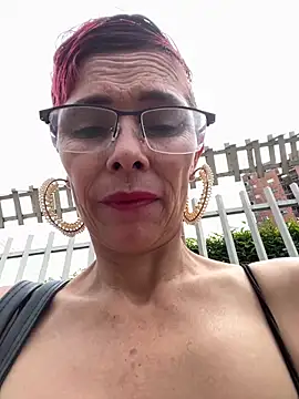 MireyaTorresGu online show from February 6, 2025, 6:24 pm